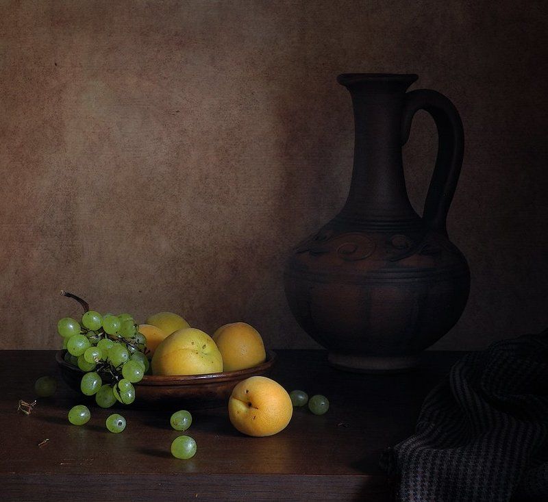 Абрикосы, Виноград, Кувшин, Натюрморт photo preview