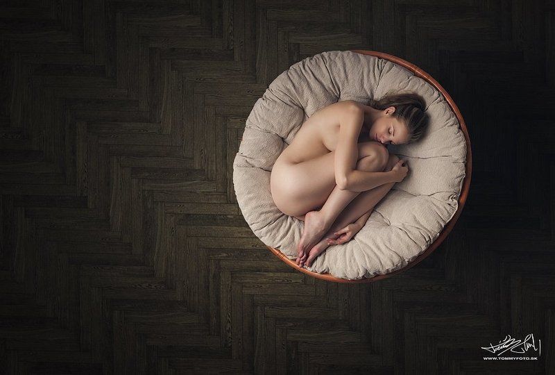 glamour Sleeping Beautyphoto preview