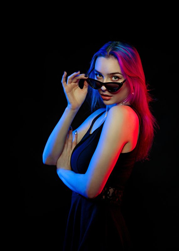 Аленка и очкиphoto preview