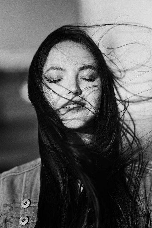 девушка,жанр,портрет,фотография,модель,арт,portrait,photography, middle,nature,soul,свет,girl,canon 35mm, woman,monochome,ню,гламур photo preview
