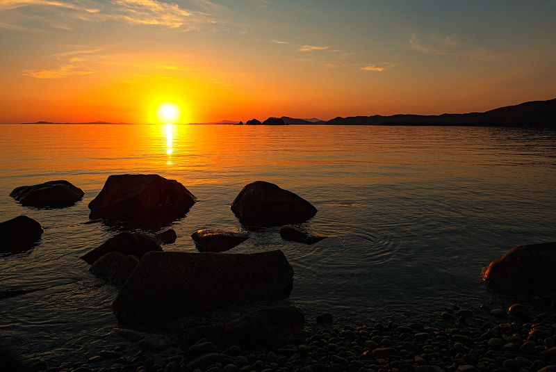 Закат, Приморский край Утомленное солнце нежно с морем прощалосьphoto preview