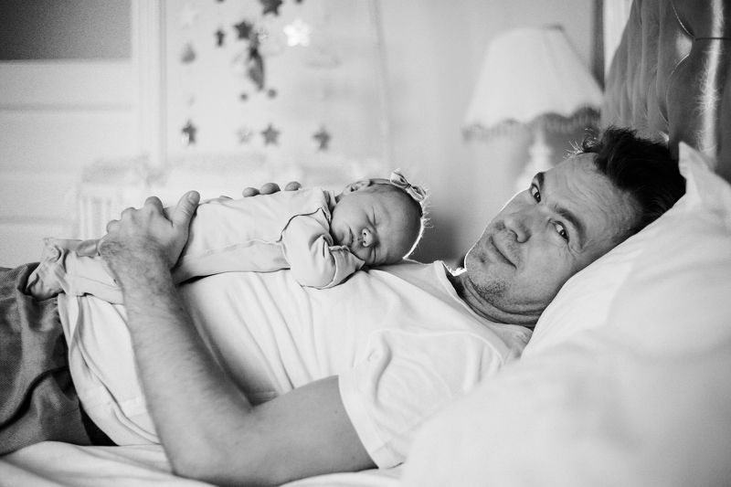 малышка,портрет,семейная фотография Папа и дочкаphoto preview