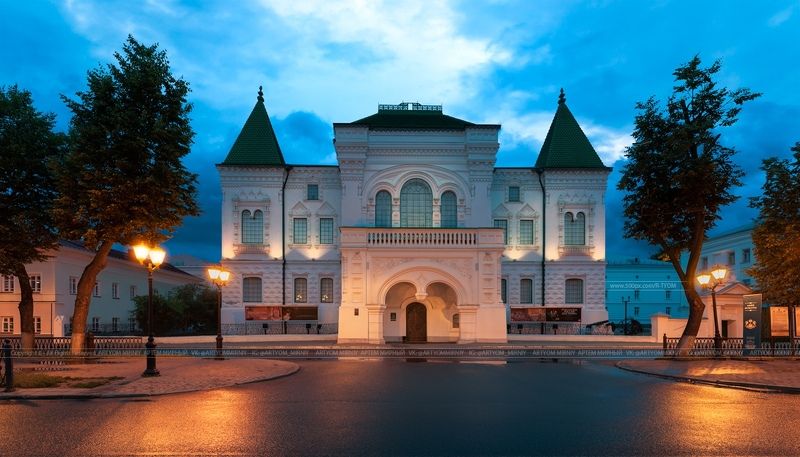 книга владыка моря, особняк борщова, торговые ряды, россия, площадь, красные ряды, кострома, артем мирный, russia, kostroma, artyom mirniy, art, фотохудожник, photoartist Государственный историко-архитектурный и художественный музей-заповедникphoto preview