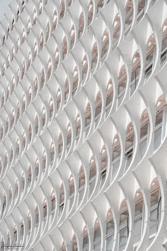 architecture, facade, white, abstract, city, urban, Russia, Rostov on Don, design, building, ripples Рябь IIphoto preview