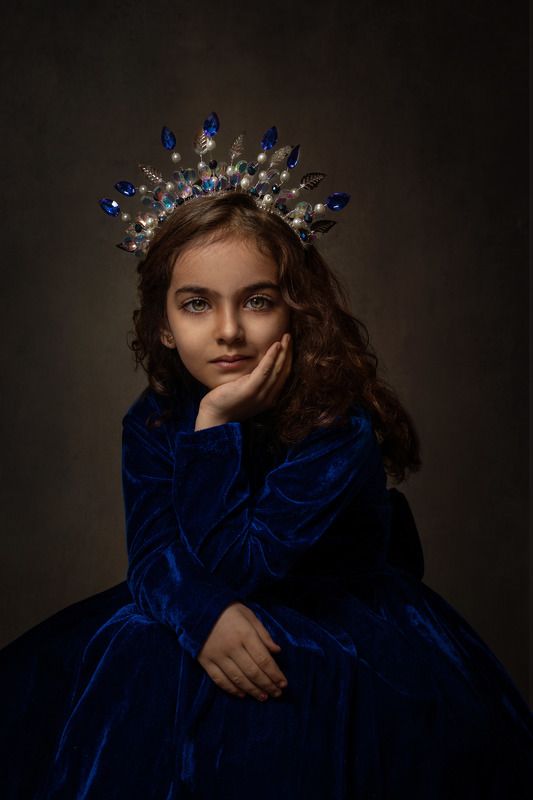 Peacock girlphoto preview