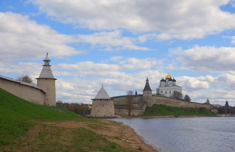 kremlin, fortress, bastion, tower, river, cathedral, morning May morningphoto preview