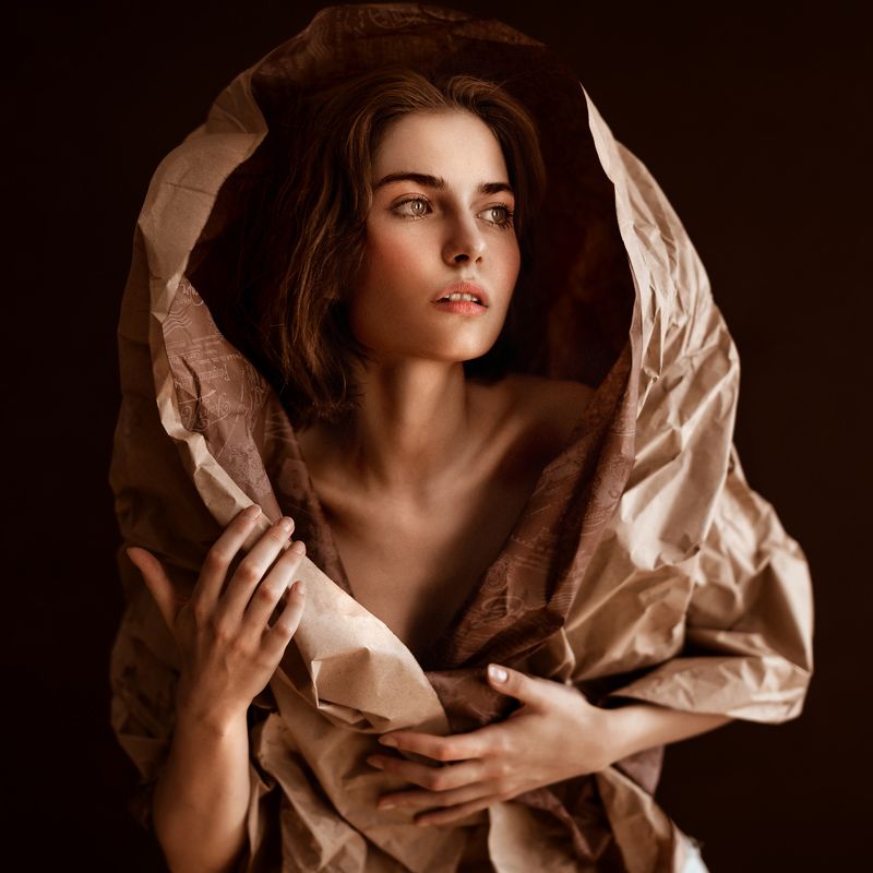 портрет, женский портрет, молодость, девушка, модель, взгляд, квадрат, красота Аннаphoto preview