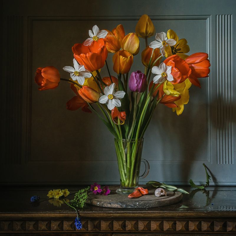 натюрморт, цветы, тюльпаны, нарциссы Весны апофеозphoto preview