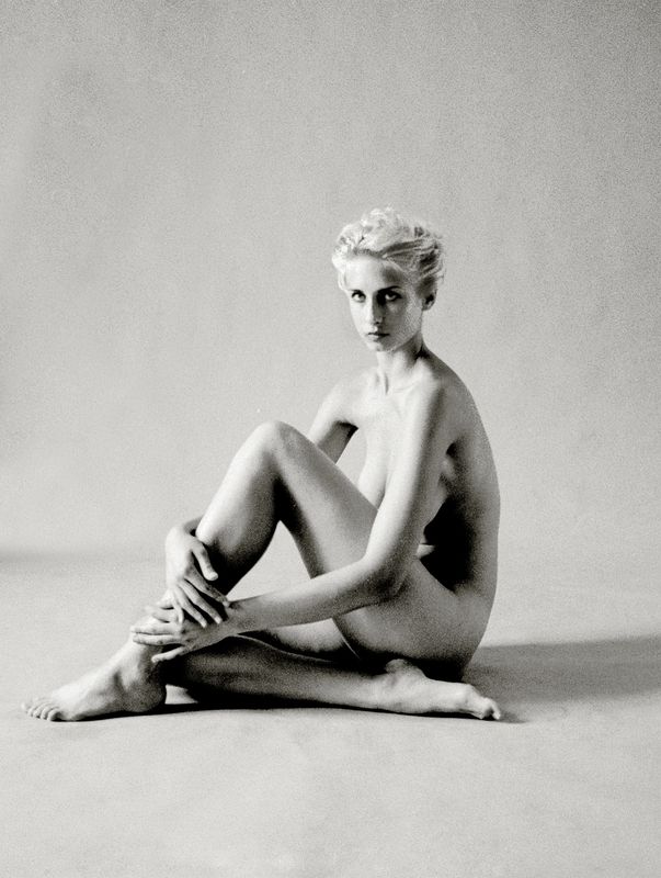 Analog, Monochrome, Black and White, Nudes, female, femme fatale,  I am your shadowphoto preview