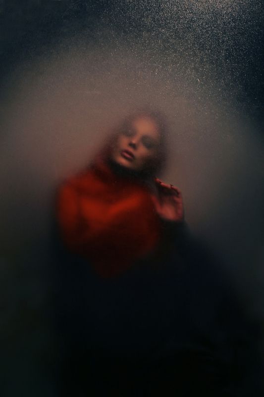 В красномphoto preview