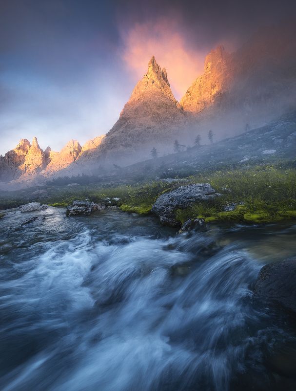 Golden peaksphoto preview