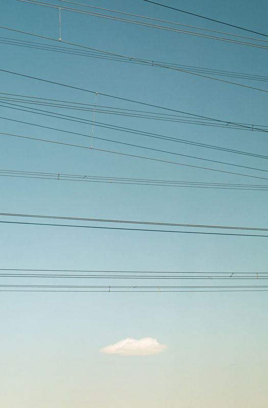 облака,небо,провода,город Прогулка с облаками photo preview