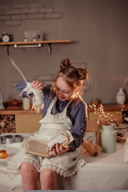 девочка,крыса,поварята Главный поварphoto preview