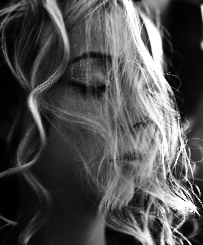 черно-белое фото The facephoto preview