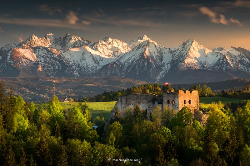 czorsztyn, zamek, castle, niedzica, polska, poland, tatry, tatras, mountains, spring, wiosna, sunset, sunrise, landscape scenic,outdoor, Castle in Czorsztynphoto preview