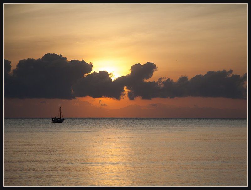 Sunrise on Baliphoto preview