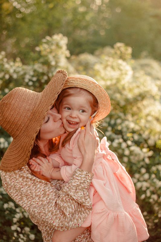 малышка,портрет,семейная фотография мама и дочкаphoto preview