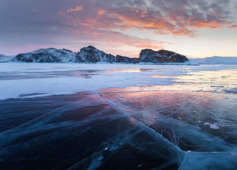 байкал Рассвет возле мыса Кобылья головаphoto preview