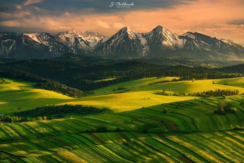 Spring time under Tatra mountainsphoto preview