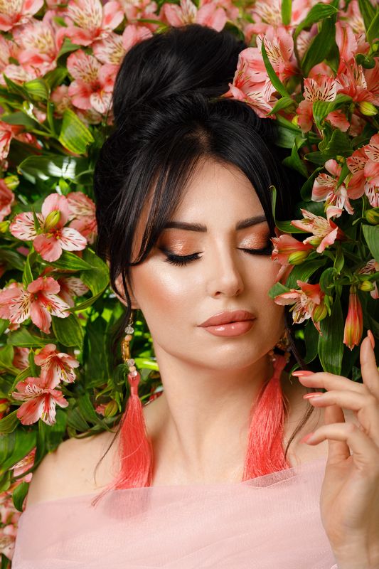#girl #beauty #portrait #female #makeup #flowers LINAphoto preview