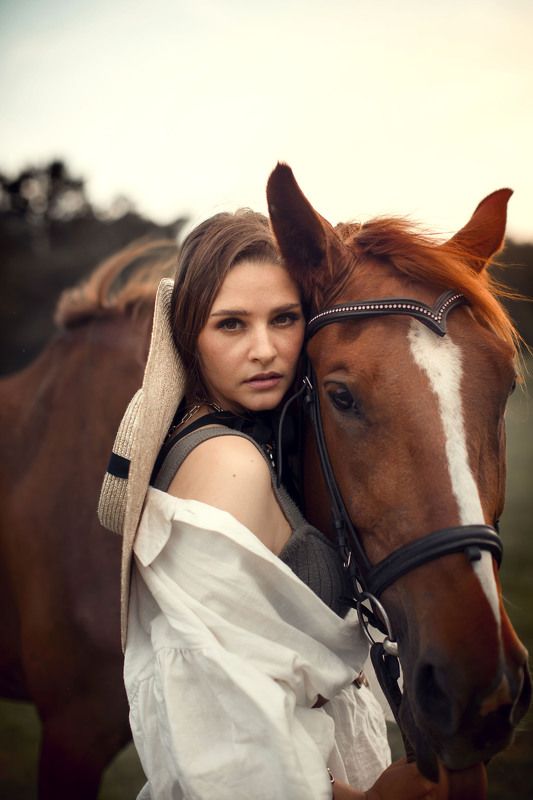 актриса Глафира Тархановаphoto preview