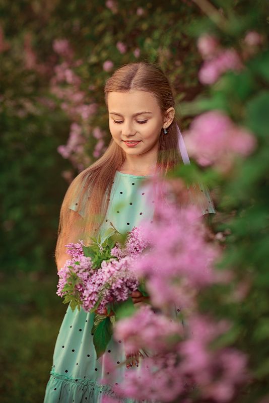 children, child, childhood, children portrait, kid, kids, girl, spring, springtime, lilac, дети, девочка, детская фотосессия, детская фотография, children photography, дети модели, дети модели москва Лизаphoto preview
