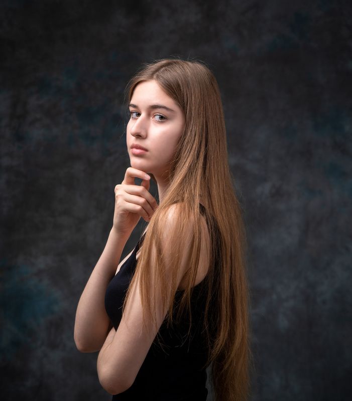 студийный портрет, красивая девушка, женский портрет Амираphoto preview