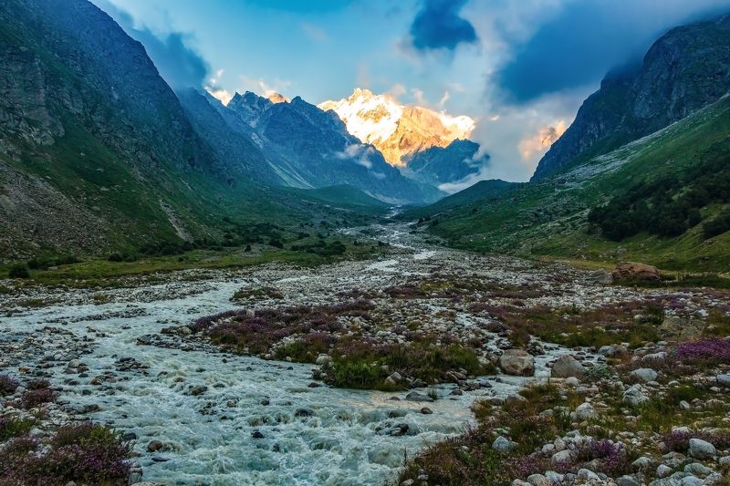 горы,восхождение,кавказ,облака пришел закат дыханием теплым...photo preview