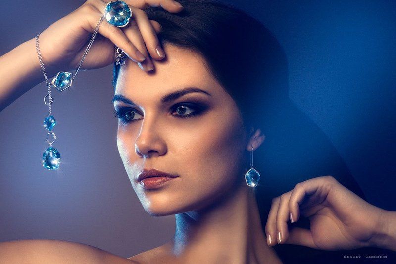 В сиянии голубых топазовphoto preview