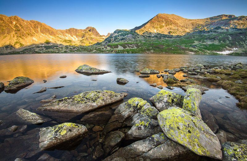 glacier lake, lake, mountain, stone, sunrise Bucura Glacier Lakephoto preview