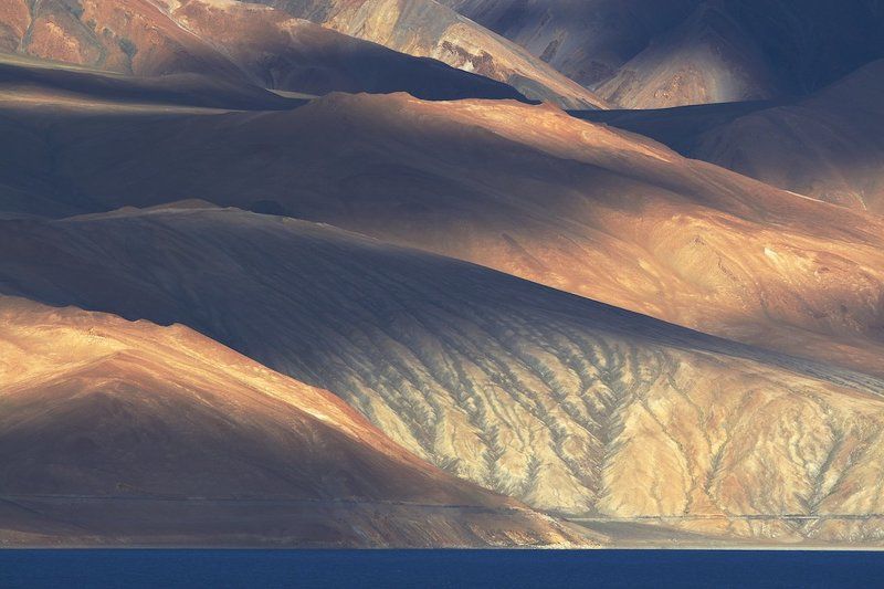 Горы волнуются раз, горы волнуются два, горы волнуются три....     или  Гималайская пастельphoto preview