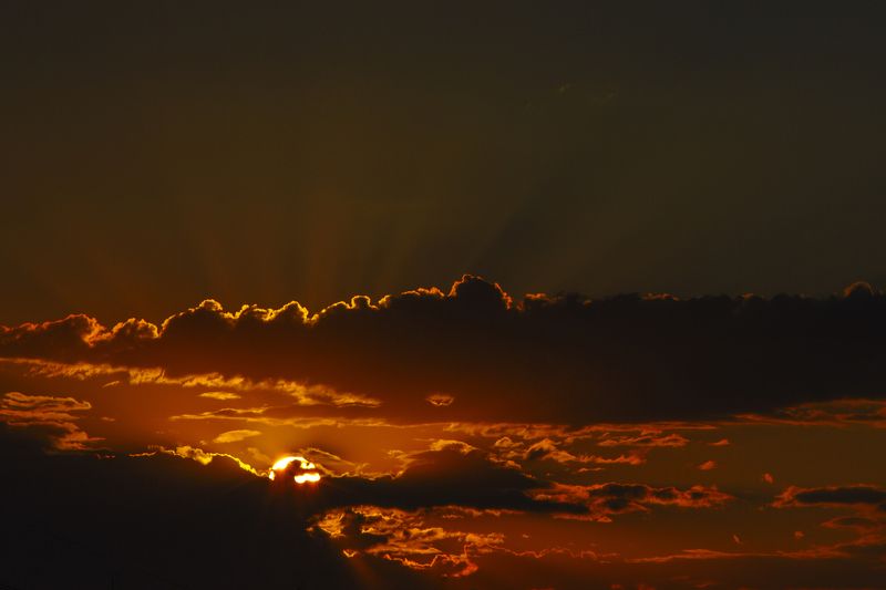 пейзаж, пейзаж с небом, небесный пейзаж, небо, лучи солнца, облака, закат Окончание дняphoto preview