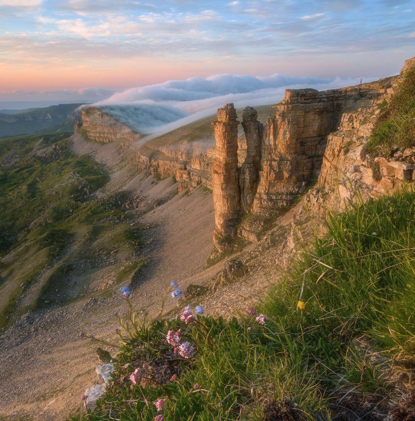 северный кавказ, бермамыт, два монаха, июнь, закат, Николай Мысливцев