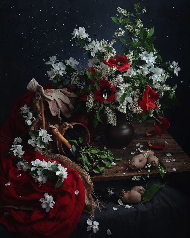 май, весна, натюрморт, цветы 12 месяцев. Майphoto preview