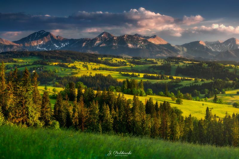 mountains, spring, sunset Under the mountainsphoto preview