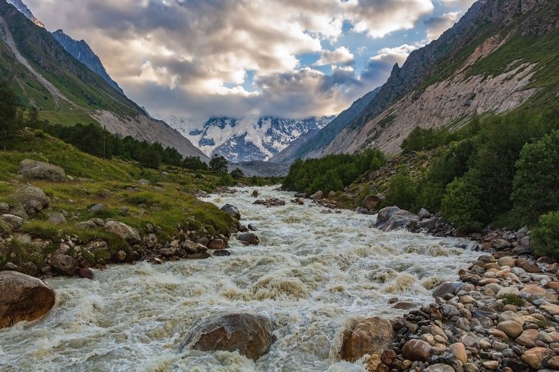 горы,восхождение,кавказ,облака a mountain river is bubbling....photo preview