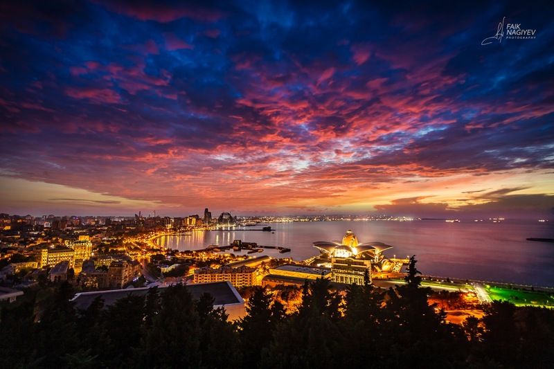 Утренний Бакуphoto preview