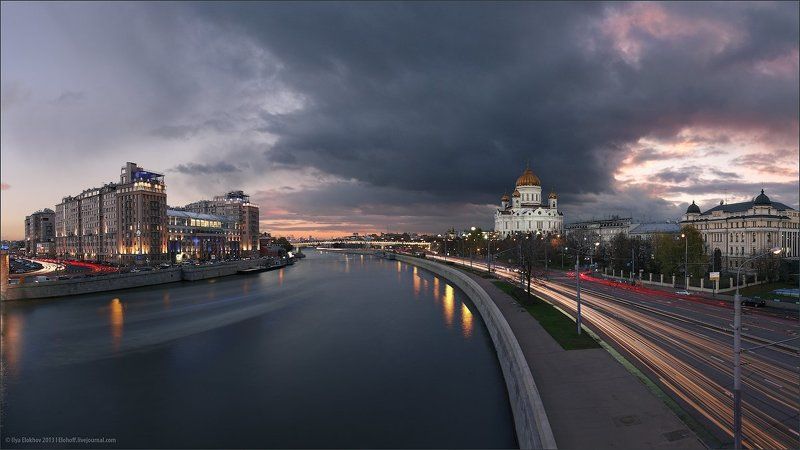 москва, театр эстрады, ххс, храм христа спасителя, архитектура, вечерняя москва Классический осенний Московский пейзаж.photo preview