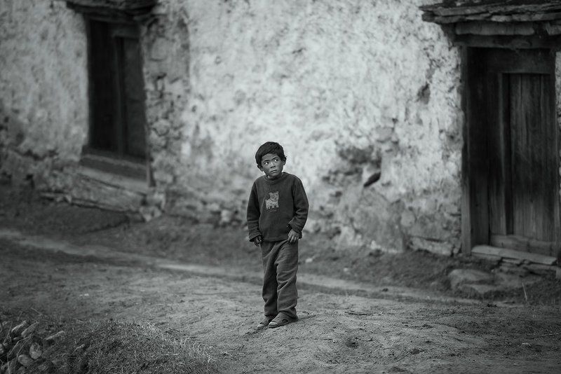 Гималаи, Мальчик, Непал Lonely Boy‎photo preview