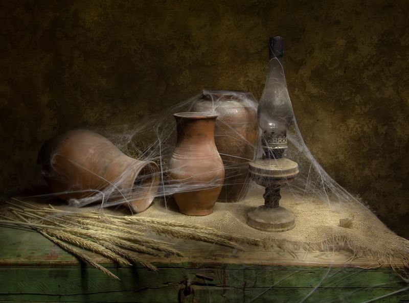 натюрморт, сундук, горлач, кувшин, керосинка В старом чулане...photo preview