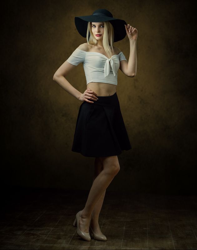 студийный портрет, красивая девушка, женский портрет, концептуальное, художественный портрет, арт Еленаphoto preview