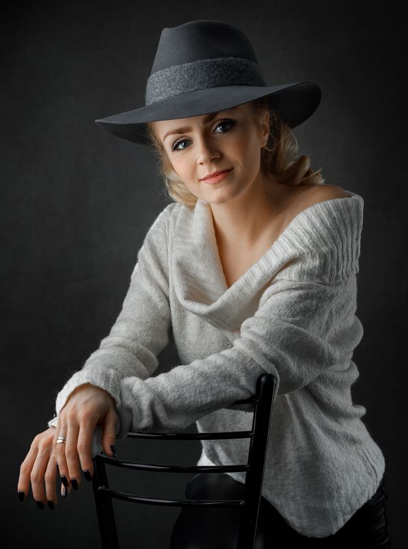 Beautiful girlphoto preview