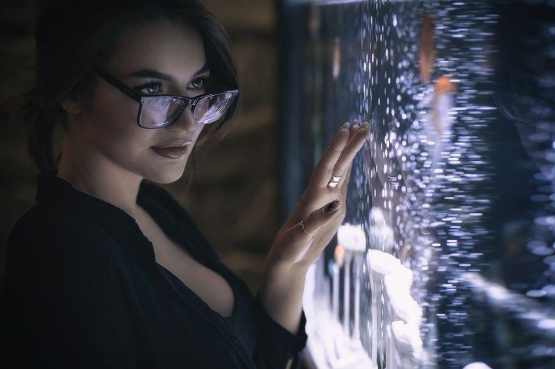 девушка, портрет, аквариум Еленаphoto preview