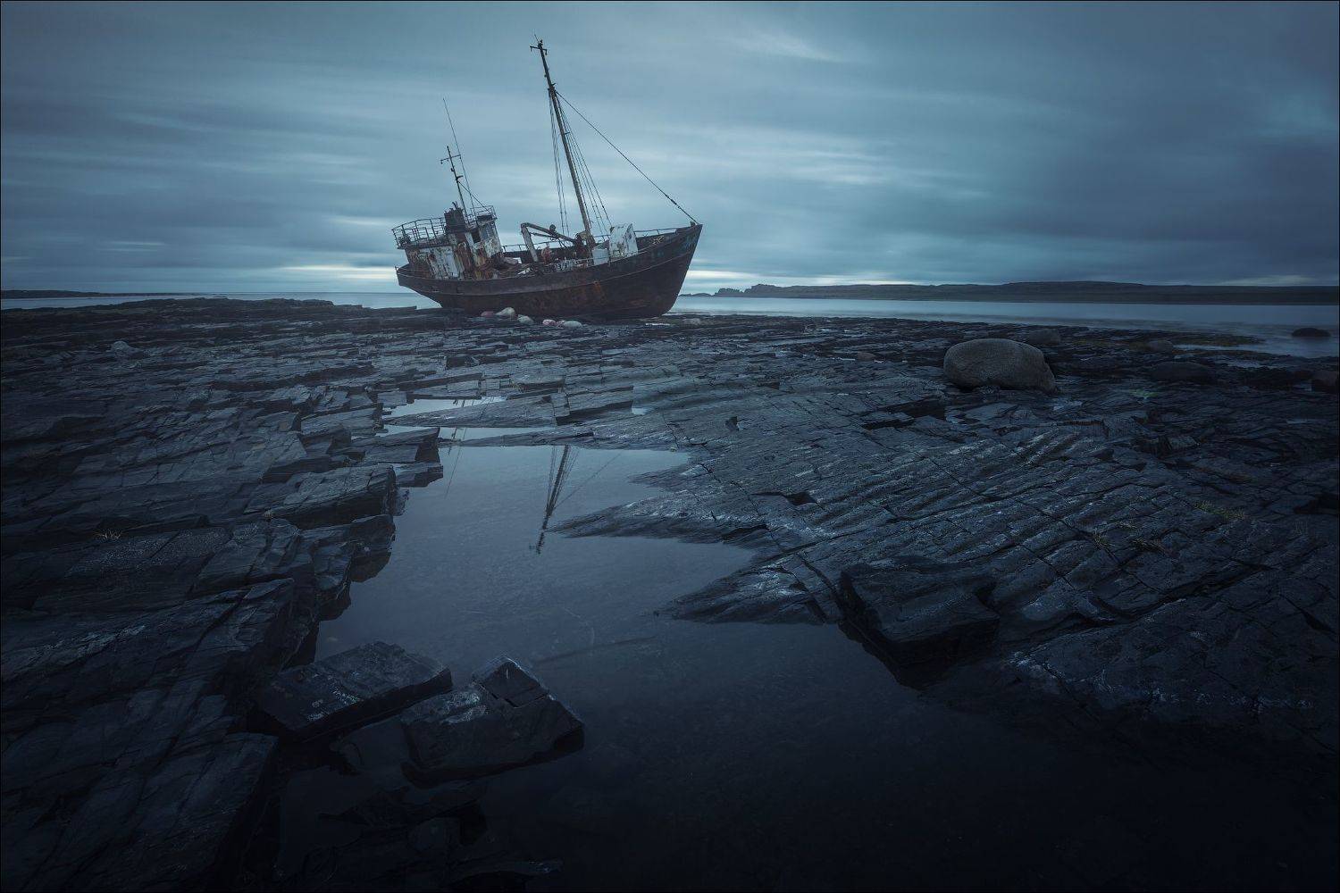 На странных берегах. Автор: Ольга Рудченко кольский, рыбачий, корабль, мурманск, природа, Ольга Рудченко