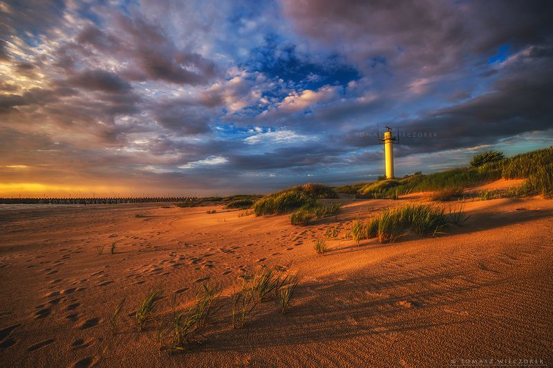 landscape, poland, light, summer, awesome, amazing, sunrise, sunset, lovely, nature, travel, evening, beach, sand, baltic, sea On the beachphoto preview