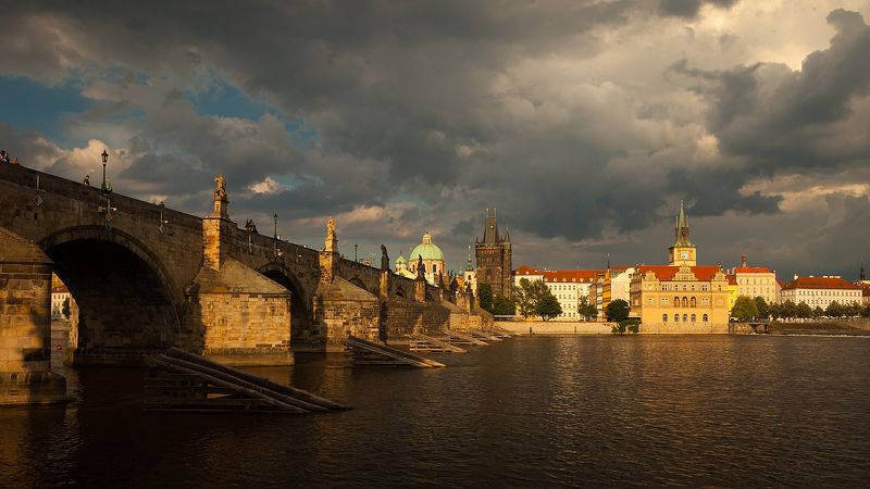 Charles Bridge in Praguephoto preview