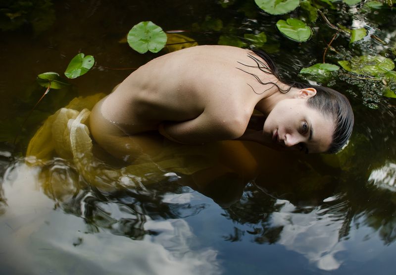 eugenereno, portrait, nude Falling in the skyphoto preview