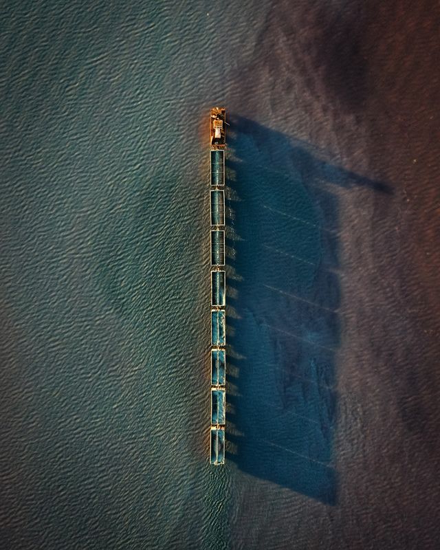 Поезд на озере Бурсольphoto preview