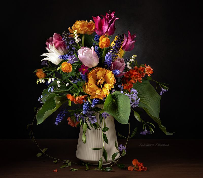 цветы,тюльпаны,букет С весенними цветамиphoto preview