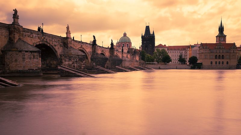 Charles Bridge in Praguephoto preview